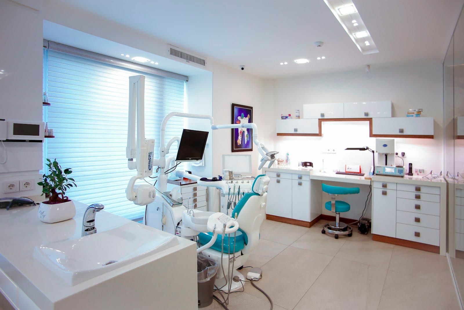 A contemporary dental treatment room